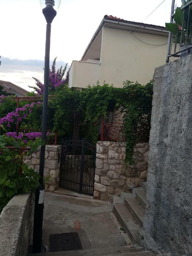 Goran'S Place ฮวาร์ ภายนอก รูปภาพ